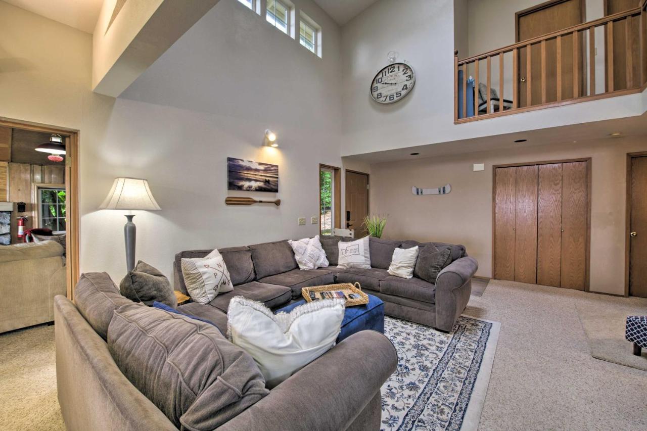 Warm Beach Hideaway With Private Beach! Stanwood Exteriör bild