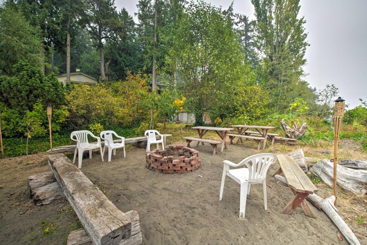 Warm Beach Hideaway With Private Beach! Stanwood Exteriör bild