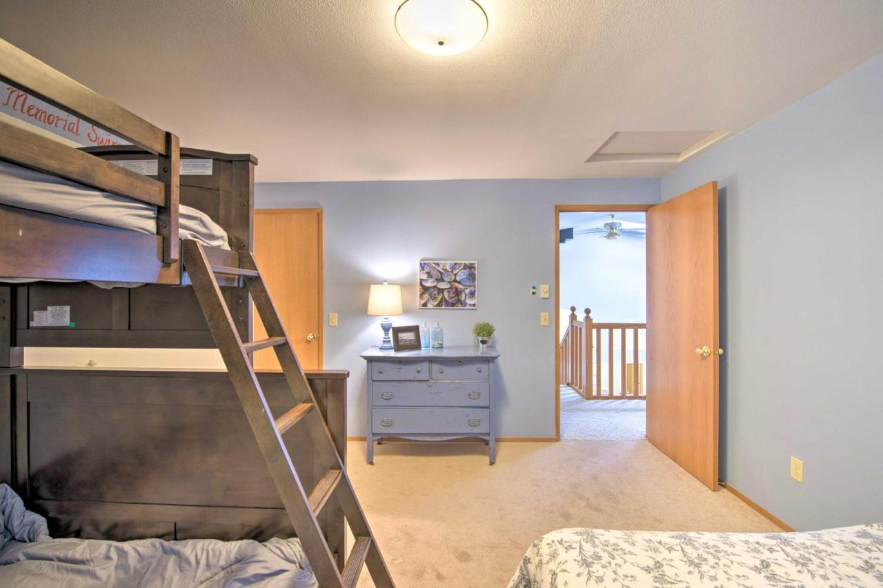 Warm Beach Hideaway With Private Beach! Stanwood Exteriör bild